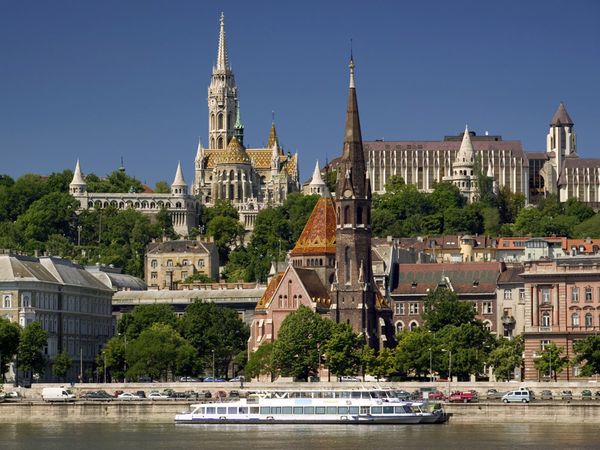Ungaria: Taxa meteo, impusa mass-media