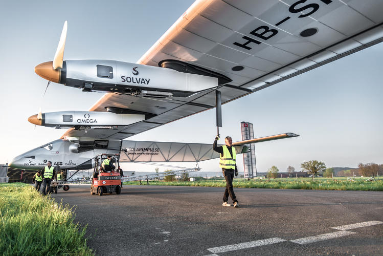 3045988-slide-s-1-for-friday-a-solar-powered-plane-is-about-to-take-a-five-day-flight-across-the-pacific-ocean