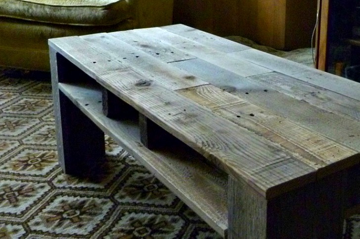 Upcycled-Shipping-Pallet-Creations-Shipping-Pallet-Coffee-Table