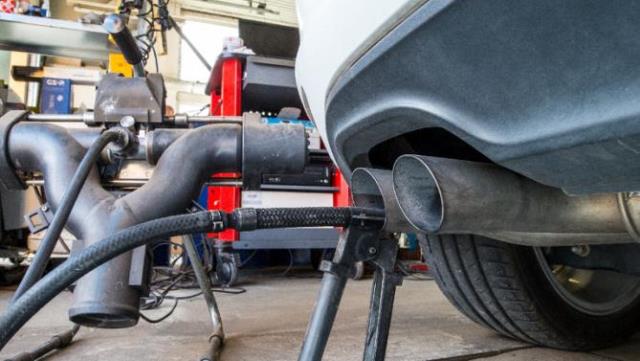 Mașinile diesel ale altor 4 producători auto „pică” testul emisiilor