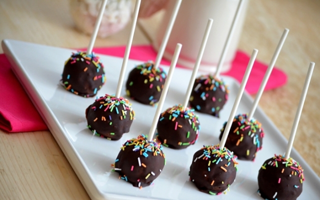 Party-Cake-Pops_3