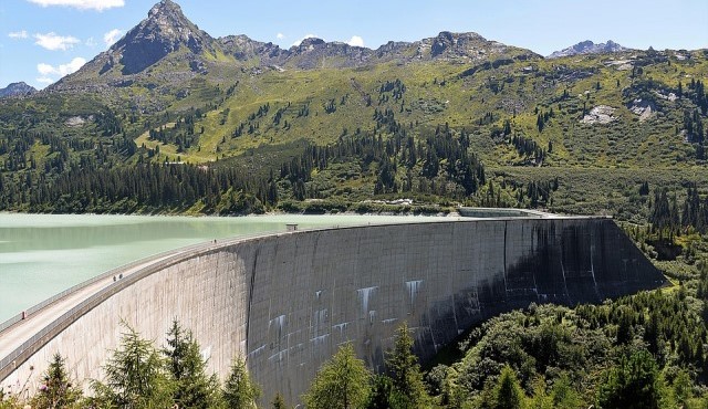 barajele lacurile de acumulare