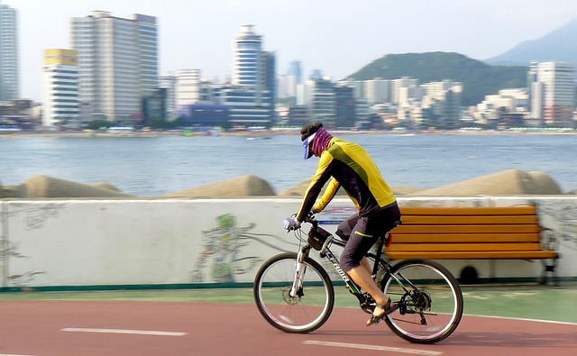 Construcția de piste de biciclete, investiție în sistemul de sănătate publică