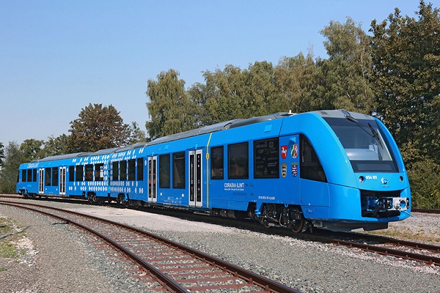 FOTO Primul tren pentru pasageri din lume care funcționează pe bază de hidrogen 
