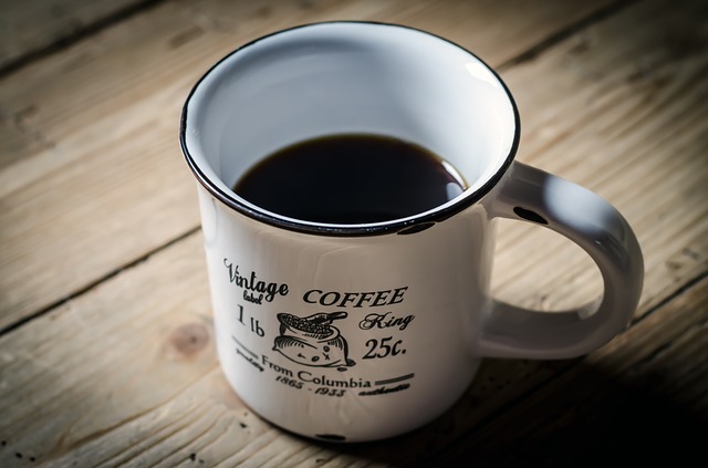 8 modalități prin care să folosești cafeaua rămasă de ieri