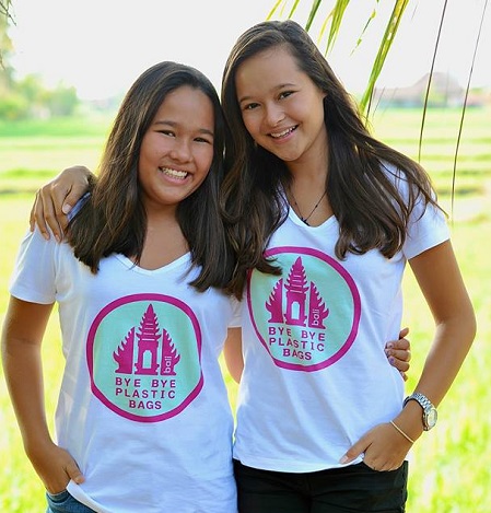 Două adolescente au convins oficialii din Bali să interzică pungile de plastic