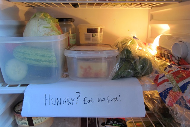 risipă alimentară alimente alimentele frigider