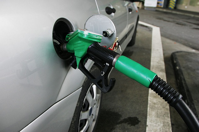 Franța va interzice comercializarea mașinilor pe benzină și motorină până în 2040