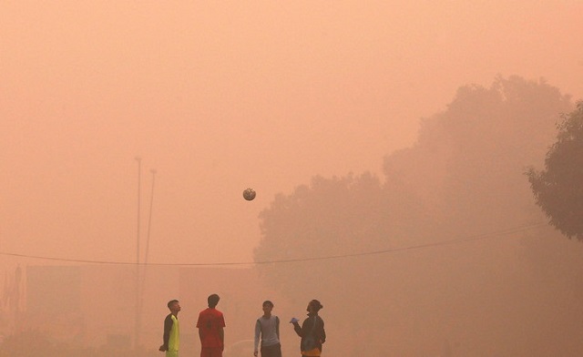 poluare india