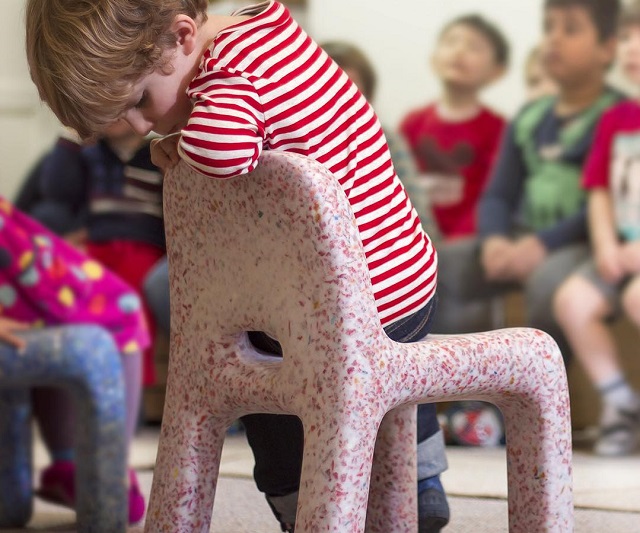 EcoBirdy, mobilier pentru copii creat din jucării vechi