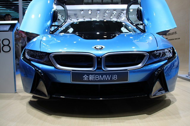 BMW a semnat un acord cu chinezii de la CATL, care vor produce baterii pentru mașini electrice în Europa