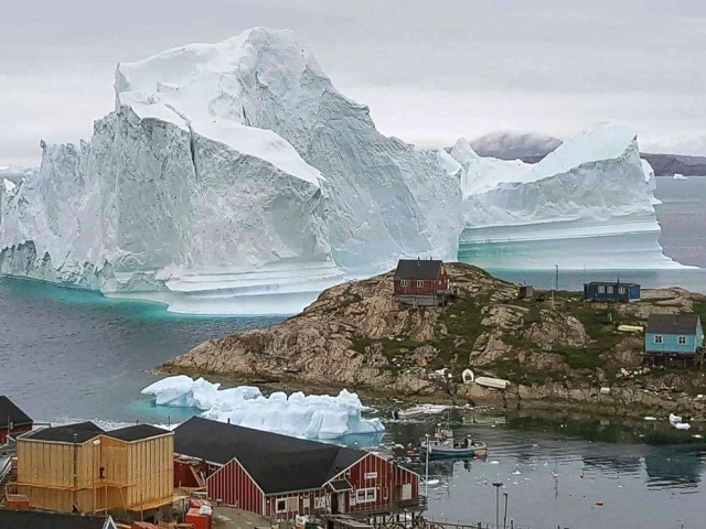 Studiu: Groenlanda ar putea exporta nisip odată cu topirea gheții
