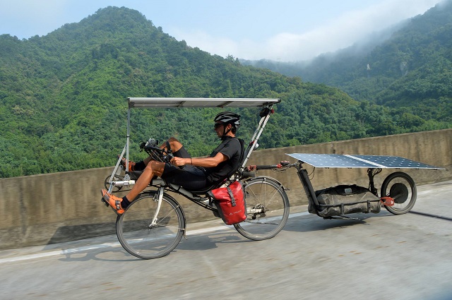 Sun Trip, cursa de 12.000 de kilometri pe biciclete cu panouri solare