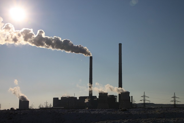 Agenţia Internaţională pentru Energie: emisiile globale de carbon vor atinge un nivel record în 2018