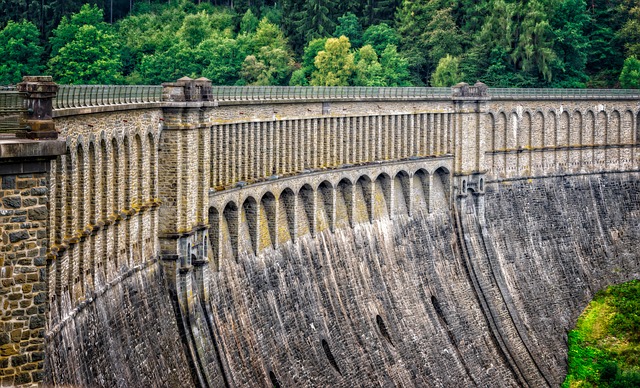 ONG-urile cer Comisiei Europene să nu accepte proiectele hidrotehnice în PNRR