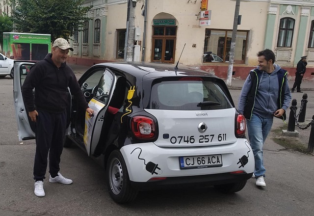 Cluj. Prima școală de șoferi din România care are o mașină electrică 