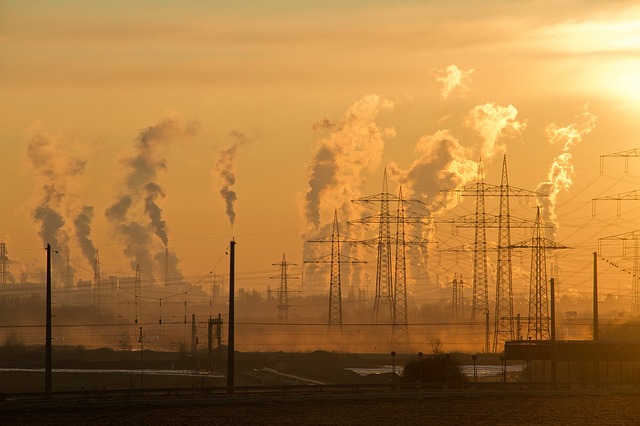 Schimbările climatice ar putea fi limitate prin renunțarea imediată la infrastructura pe bază de combustibili fosili