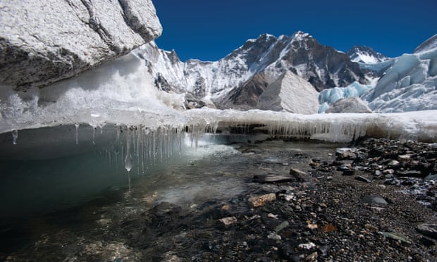 Cel puțin o treime dintre ghețarii himalayeni s-ar putea topi până la sfârșitul secolului