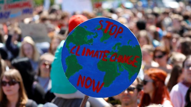 Sute de mii de elevi din întreaga lume s-au alăturat protestelor climatice de vinerea trecută