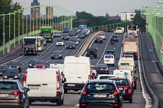 Numărul maşinilor diesel din Europa a crescut cu 74% în ultimii 4 ani. România are cea mai ridicată rată a importurilor de maşini diesel