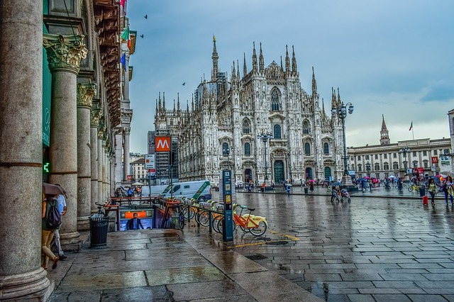 Milano anunță că după carantină utilizarea maşinilor personale va fi descurajată