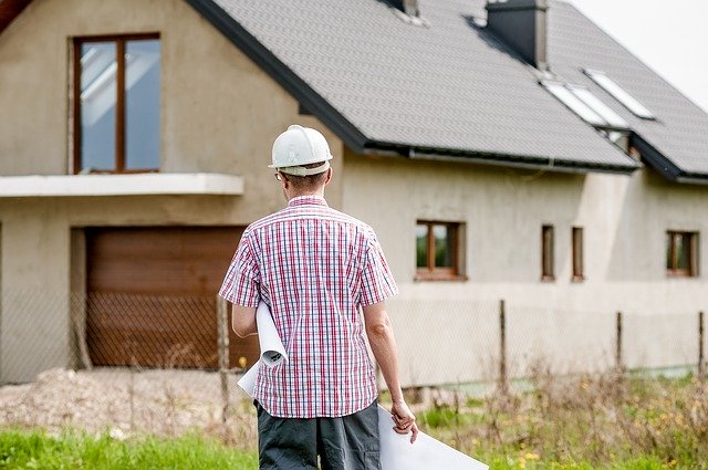 Proprietarii de case pot primi până la 15.000 de euro pentru a-şi eficientiza energetic imobilele