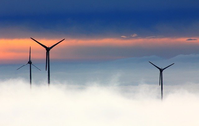 Sectorul energiei regenerabile dă semne că-și revine rapid, în pofida impactului COVID-19