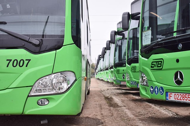 Ultima tranşă de autobuze hibrid, recepţionată de Primăria Capitalei. Noile autovehicule vor circula începând cu 1 decembrie