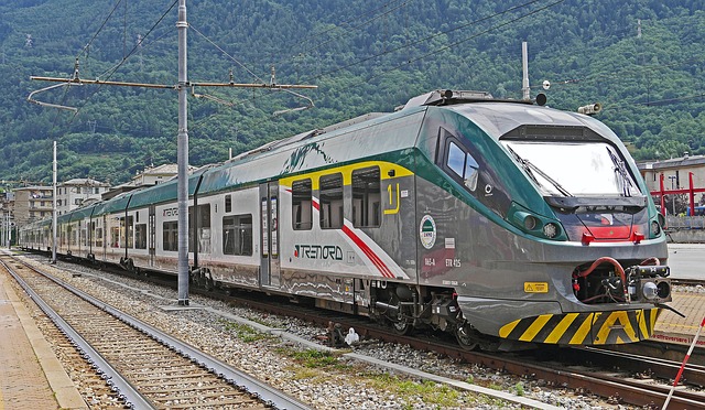 Italia investeşte în dezvoltarea hidrogenului verde şi vrea să creeze prima „Hydrogen Valley” cu trenuri eco