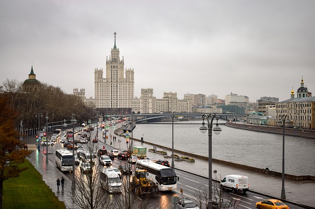 Moscova devine verde: capitala Rusiei vrea o flotă de autobuze complet electrică până în 2030