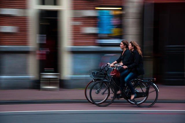 FBR: Solicităm eliminarea prevederii de limitare a vitezei pentru bicicliști