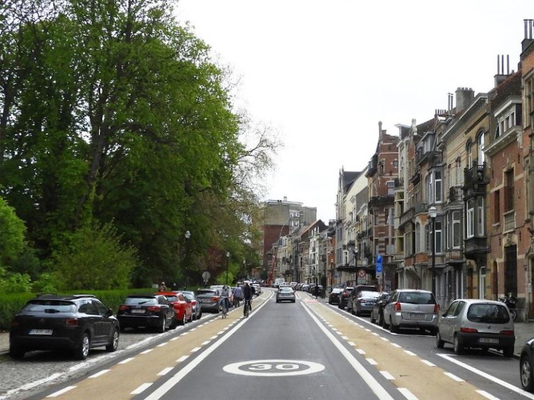 Bilanț la un an după implementarea planului de mobilitate din Bruxelles: Cu un sfert mai puține mașini, cu o treime mai mulți bicicliști