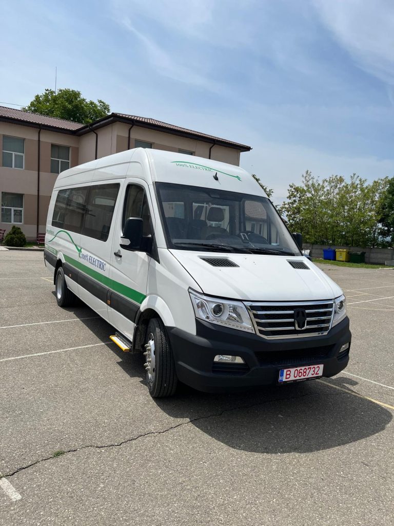 Primul microbuz 100% electric din județul Cluj a ajuns în comuna Panticeu