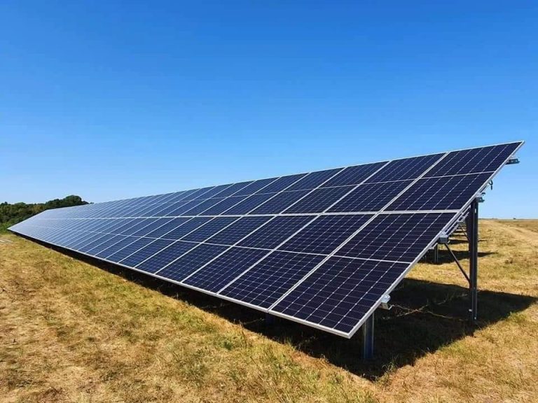 Consiliul Județean Iași montează 350 de panouri fotovoltaice la două instituții