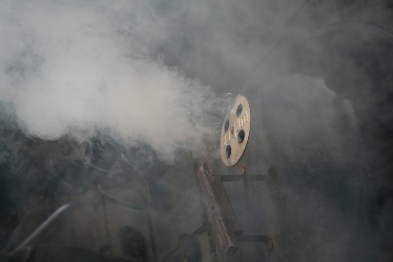 (Foto reprezentativă: Fum, 5 august 2006, © Mark Fowler)