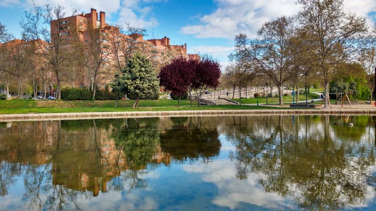 (Foto reprezentativă: Peisaje urbane, 31 martie 2017 © Alejandro Doña)