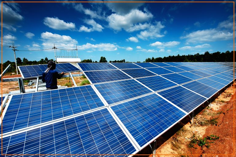 (Foto reprezentativă: Panouri solare, 29 ianuarie 2015, ©elblogdelaenergia)