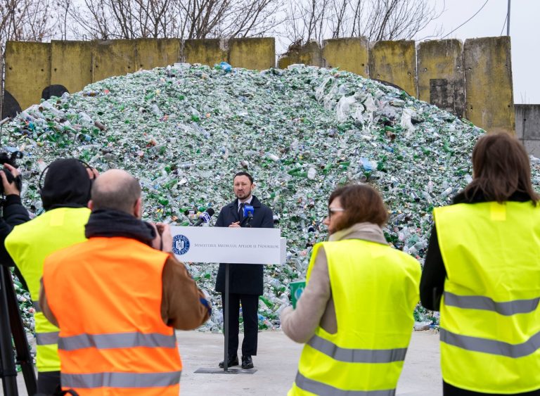 Imagine: Ministrul Mediului, Mircea Fechet, la lansarea programului, în martie 2024. Foto: Ministerul Mediului