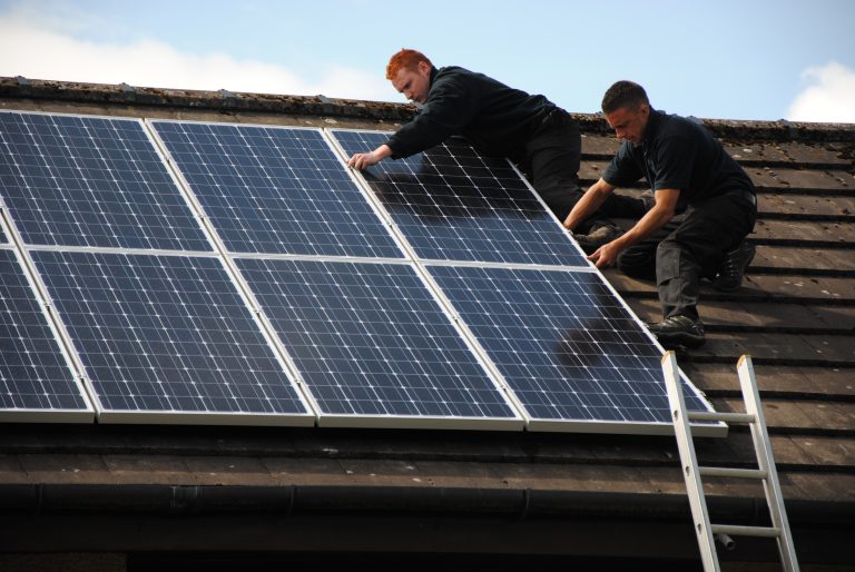 Foto reprezentativă: Panouri solare, 9 iunie 2011, ©DavidR400