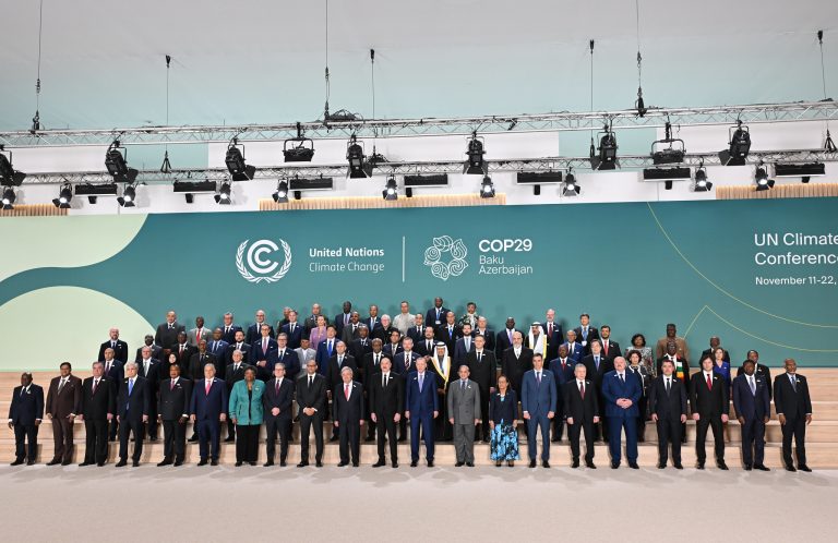 COP29: Promisiuni financiare insuficiente și diviziuni globale