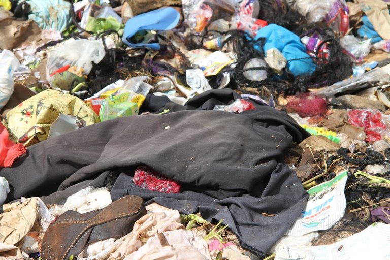 Foto reprezentativă: Deșeuri textile, 2 februarie 2020, ©Caitriona Rogerson