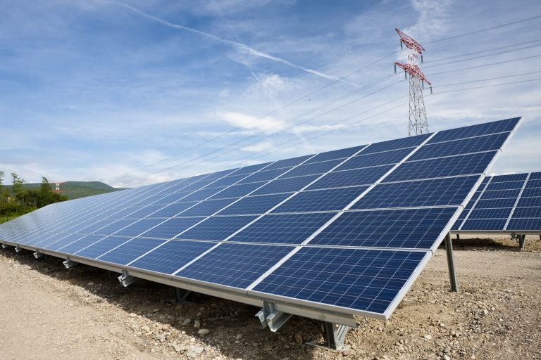 Foto reprezentativă: Parc fotovoltaic, 28 mai 2010, ©Robert Juan