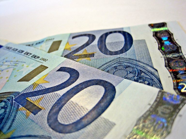 Foto: Bancnote de 20 de euro, 16 iunie 2011 Sursa: Image Money | Flickr