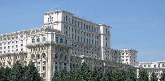Clădirea Parlamentului din Bucuresti