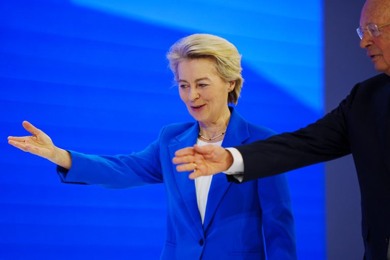 Schimbările climatice, subiect fierbinte la Davos: „Acordul de la Paris, cea mai bună speranță”