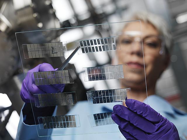 Foto: Film subțire de laborator, 17 iunie 2009, ©Pacific Northwest National Laboratory