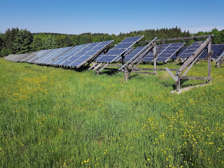 Patru noi parcuri fotovoltaice. Unde suntem cu consumul de energie