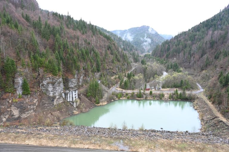 Hidrocentrala Răstolița sursa foto Burduja Sebastian Facebook