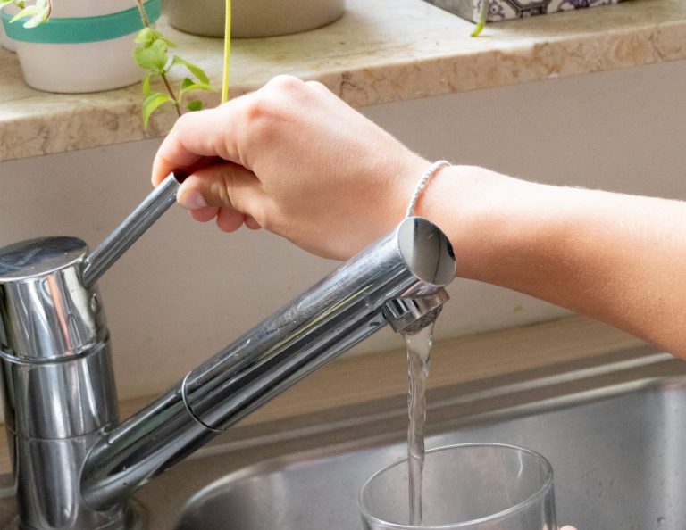 CE le cere statelor membre să reducă consumul de apă cu 10% până în 2030