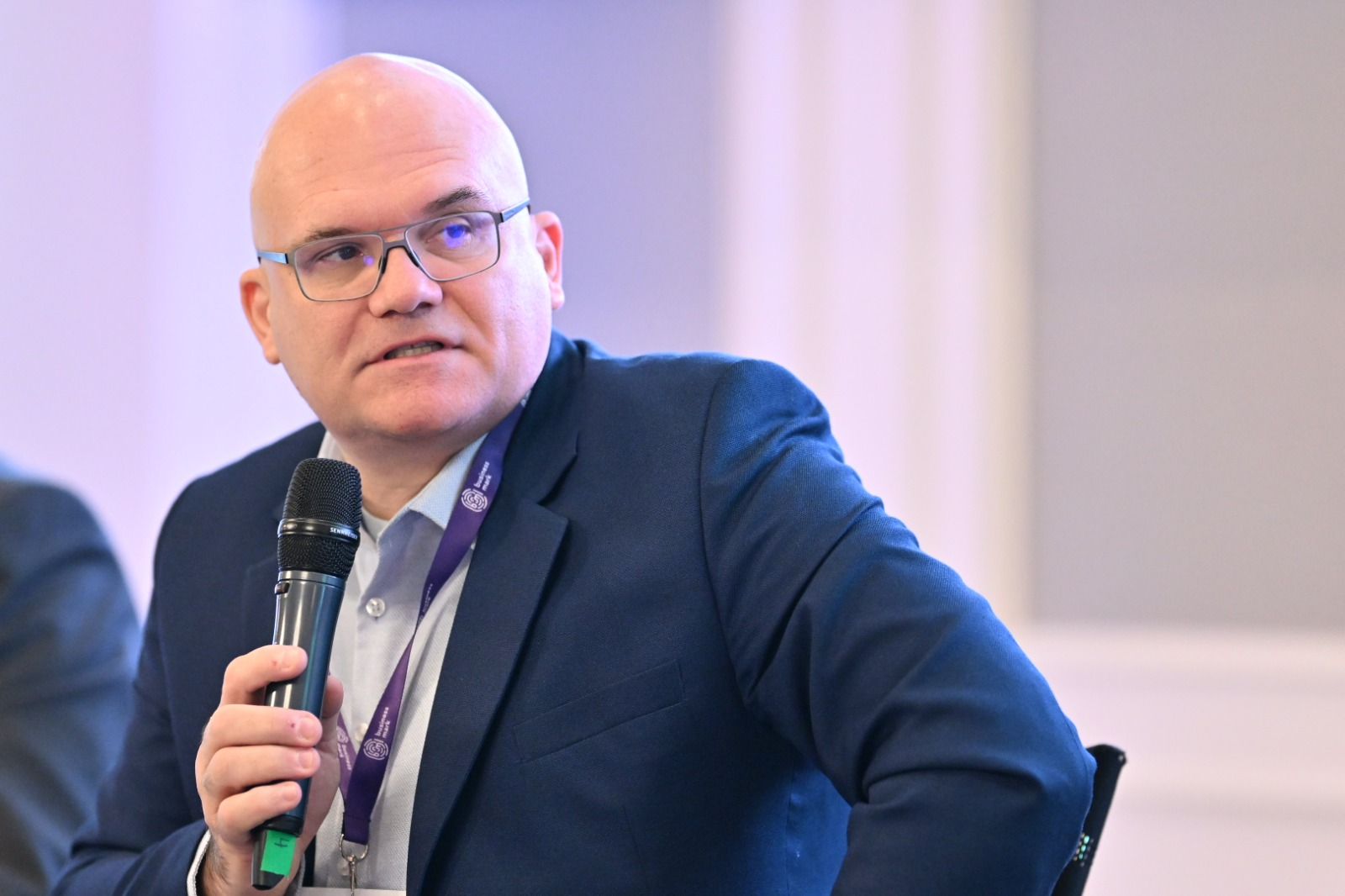 Raul Pop, secretar de stat în Ministerul Mediului, Apelor și Pădurilor, avertizează că România produce mai multe deșeuri decât raportează.Sursa foto: Facebook / Raul Pop